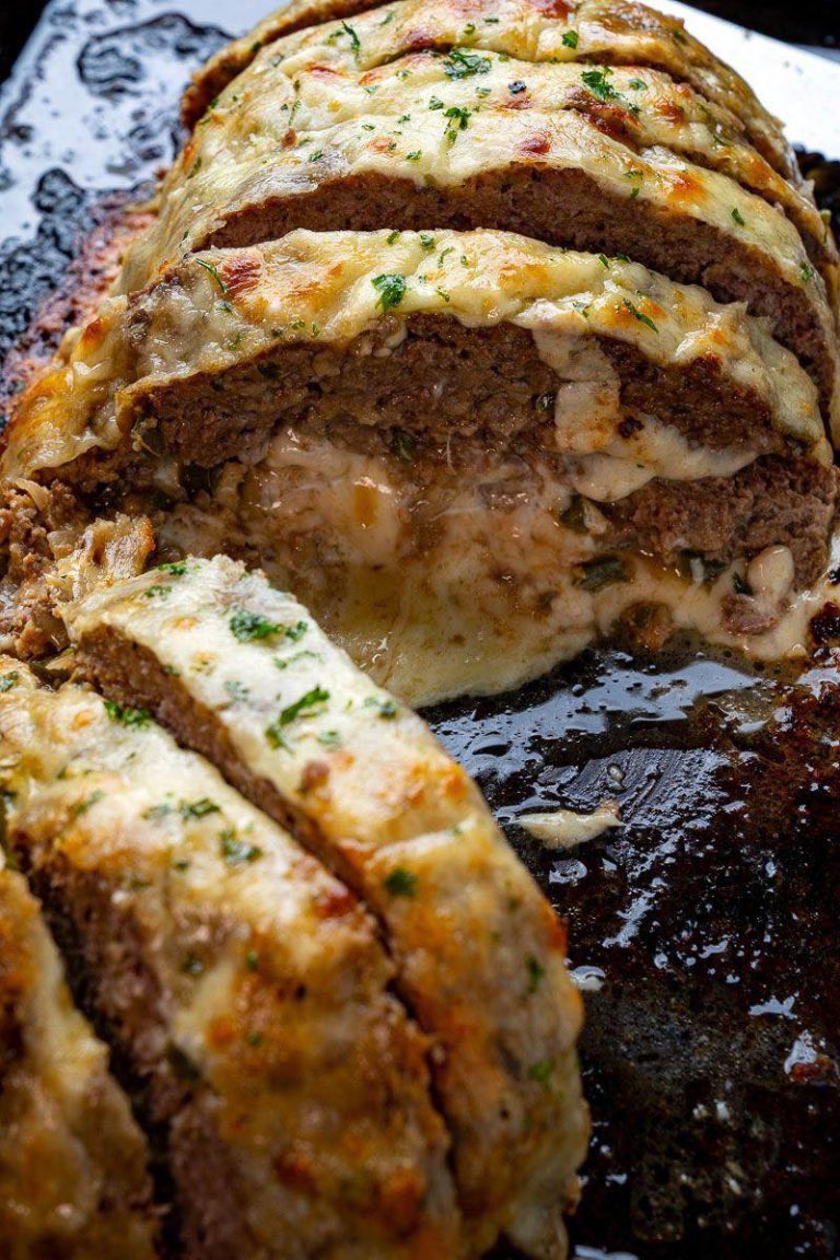 Philly Cheesesteak Meatloaf – Mięsna Uczta Pełna Sera!