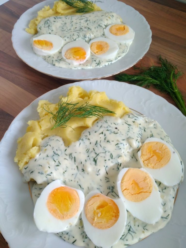 Jajka w Sosie Koperkowym: Smak Dzieństwa, Który Wraca jak Przebojowa Melodia 🎶🥚