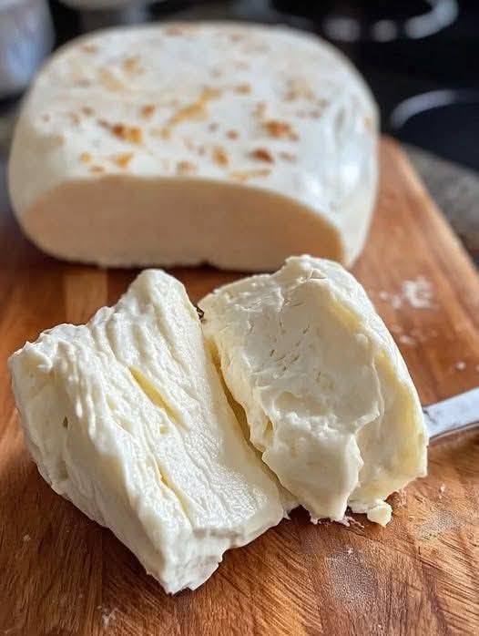 Przepis na kremową wegańską mozzarellę