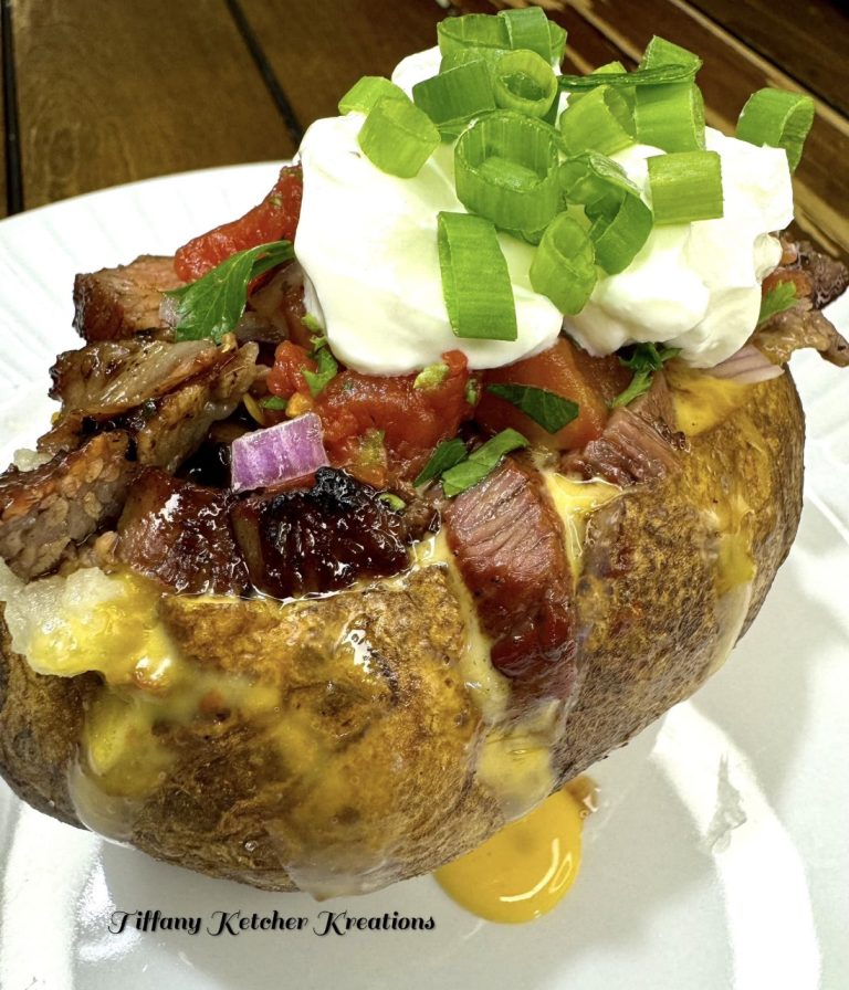Pieczone ziemniaki z dodatkiem carne asada