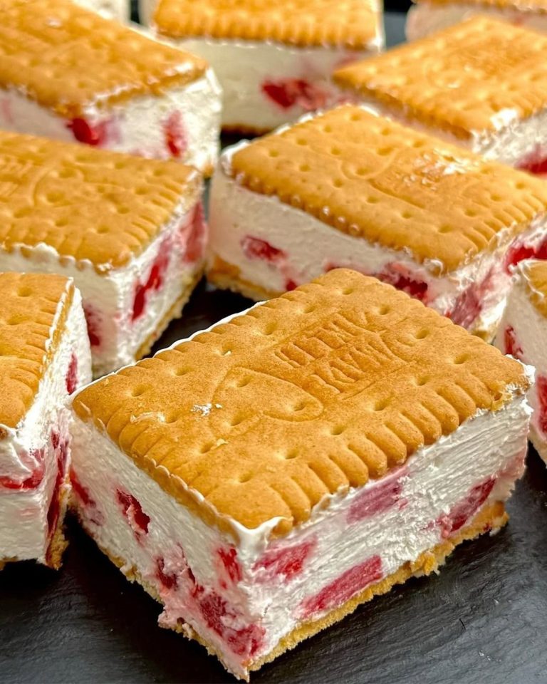 🍓 Szybki deser truskawkowy w zaledwie 10 minut! 🥰