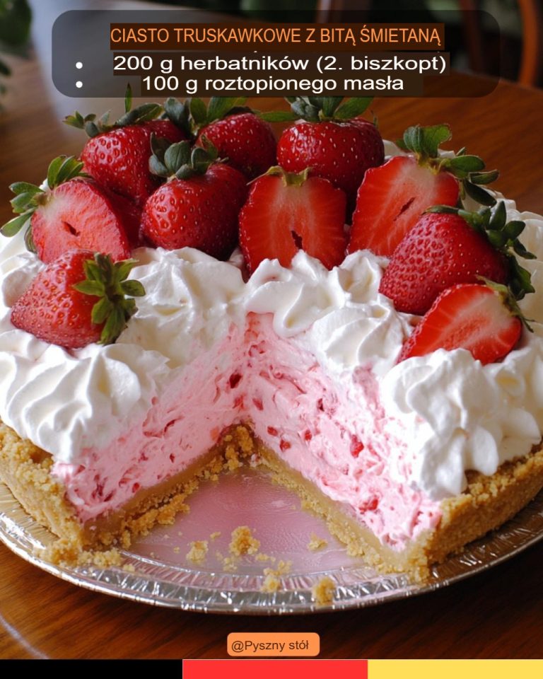 Ciasto truskawkowe z bitą śmietaną
