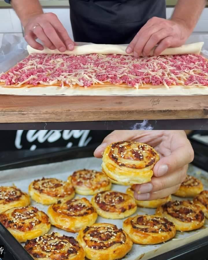 Przekąski z ciasta francuskiego z kiełbasą i serem