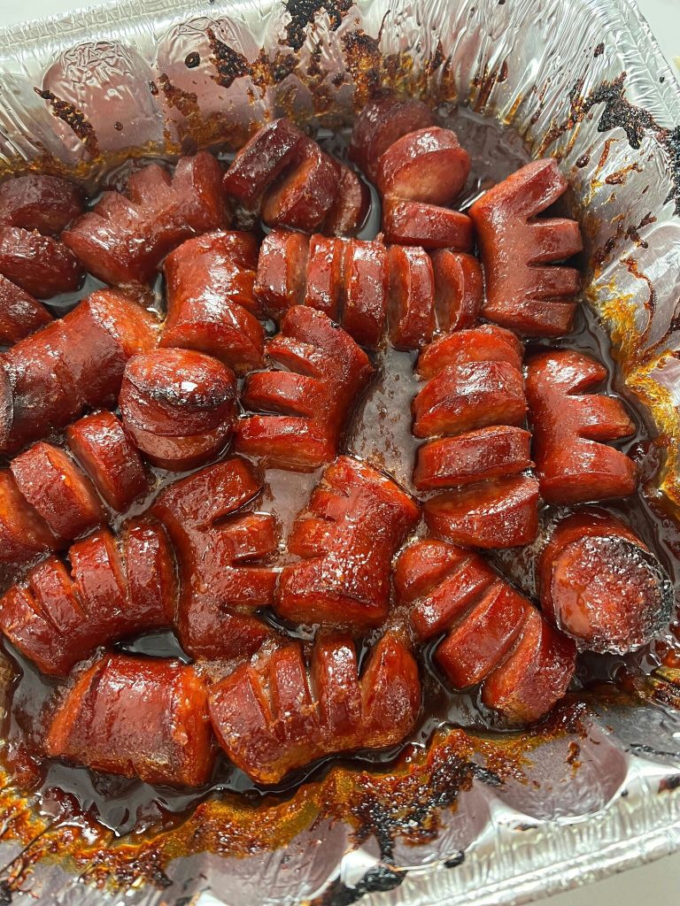 Kandyzowane kawałki kiełbasy