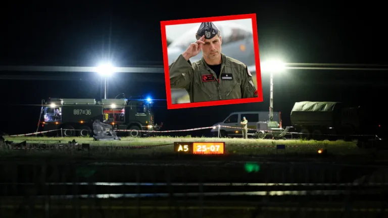 Moment katastrofy F-16 Polski myśliwiec F-16 rozbił się podczas przygotowań do pokazu lotniczego w centrum Radomia, zamieniając się w kulę ognia. Rzecznik polskiego rządu poinformował, że