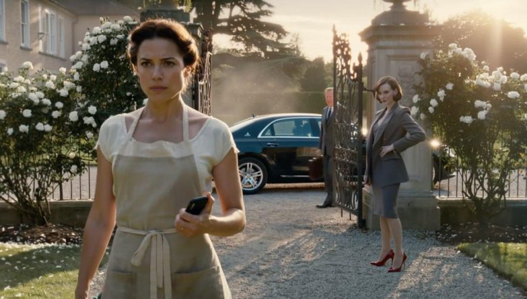 Nowa żona mojego męża pojawiła się u moich drzwi, z wyniosłym uśmiechem. „Przyszłyśmy odebrać naszą należną część spadku po twoim ojcu. Pakuj się i wynoś teraz,” zażądała. Uśmiechnęłam się, gdy mój prawnik wszedł tuż za nią…