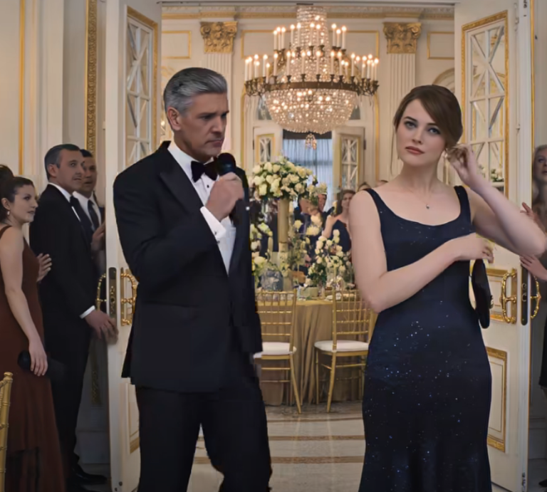 Na ślubie mojej siostry moi rodzice zażądali mojego penthouse'u. Odmówiłem – mama mnie uderzyła. Wybrałem zemstę.