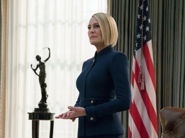 Moja matka powiedziała mi, że nie stać mnie na urodzinową kolację taty — a potem obsługa powitała mnie jako właściciela. Krew