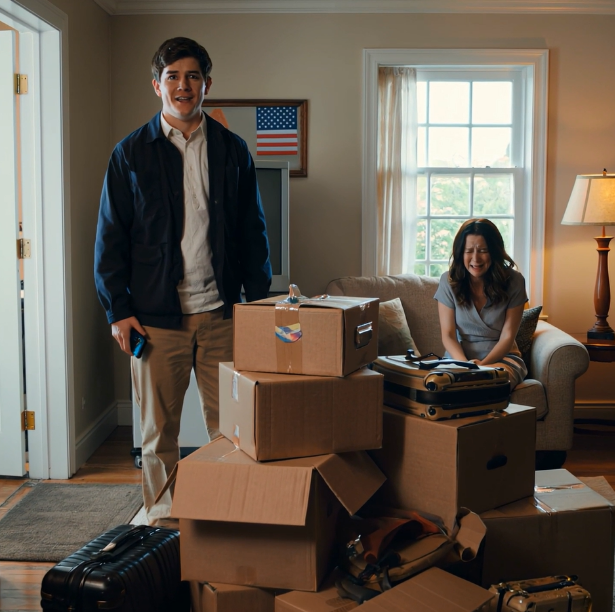 „Anulowałem kartę mojej mamy. Teraz będzie musiała mnie błagać”. Syn chwalił się koledze. O 18:00 w piątek wszedł do mieszkania i zastał całe swoje życie ułożone w pudłach – a jego żona szlochała: „Twoja mama wypowiedziała umowę najmu. Nie mamy gdzie mieszkać…”.