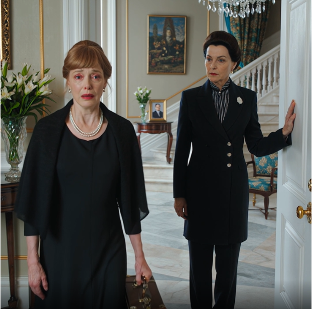 Trzy dni po pogrzebie mojego męża, moja teściowa stanęła w drzwiach i powiedziała: „Spakuj swoje rzeczy i wynoś się” — ale kiedy trzy dni później jego prawnik przedstawił prawdziwy testament, zbladła i zdała sobie sprawę, że właśnie eksmitowała prawowitego spadkobiercę majątku swojego syna wartego 87 milionów dolarów.