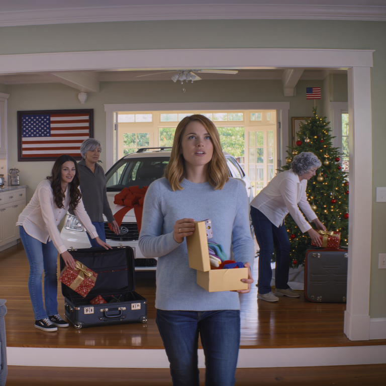 Na święta moja siostra dostała w garażu nowiutkie BMW z wielką czerwoną kokardą. Otworzyłem je – to była para skarpetek za 2 dolary. Mama się roześmiała. „Bądź skromny, każdy dostaje to, na co zasługuje”. O drugiej w nocy spakowałem walizkę i wyjechałem.