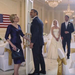 „Nie ma dla ciebie miejsca” – powiedział mój syn na swoim ślubie. Wyszłam więc z kościoła, odwołałam wesele, na które wydałam 120 000 dolarów i powiedziałam prasie: „Kiedy powiedzą, że nie ma miejsca, po prostu je przywieźcie”.