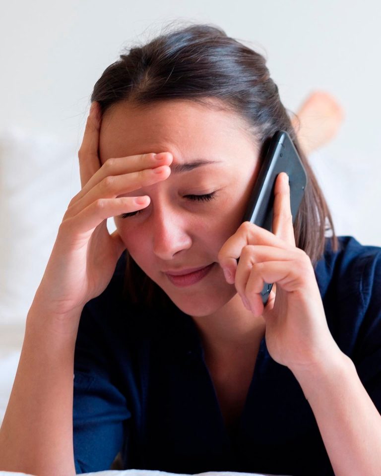 "Mama zadzwoniła, aby powiedzieć mi, że jadą do mnie krewni": Odmówiłam i rozłączyłam się. Szczerze mówiąc, nigdy tego nie robiłam