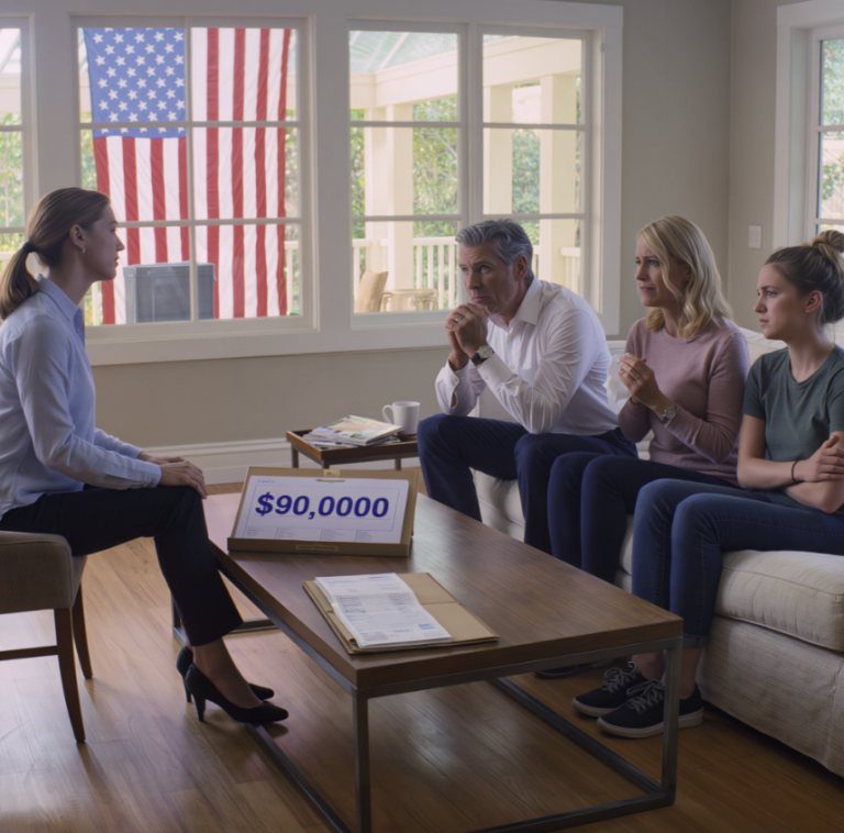 Moi rodzice odmówili wydania 85 000 dolarów na ratowanie życia mojego syna, ale wydali 230 000 dolarów na wystawne wesele mojej siostry. Pojawili się po latach, a ja zamknęłam drzwi.