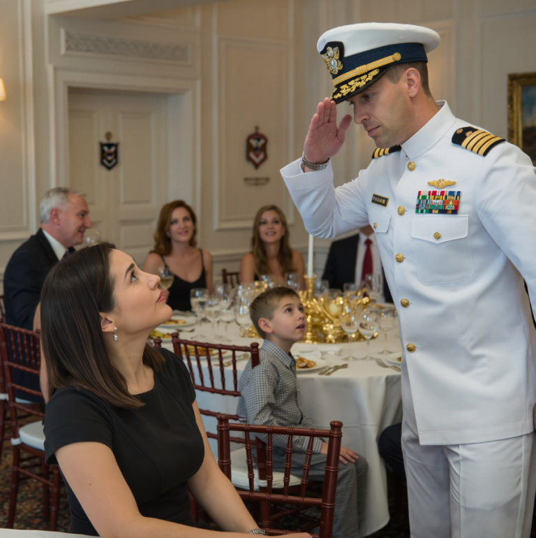 Moja rodzina przez lata uważała mnie za nieudacznika – szeptała za moimi plecami, kręcąc głowami z niedowierzaniem nad każdą moją decyzją. Ale wszystko się zmieniło w chwili, gdy podszedł mąż mojej siostry, wysoko odznaczony oficer marynarki wojennej. Na oczach wszystkich spojrzał mi prosto w oczy… i zasalutował. W sali zapadła cisza. Wszyscy wstrzymali oddech. Ten jeden gest zburzył wszelkie etykietki, którymi mnie obdarzyli, i obnażył prawdę, z którą nikt z nich nie był gotowy się zmierzyć.
