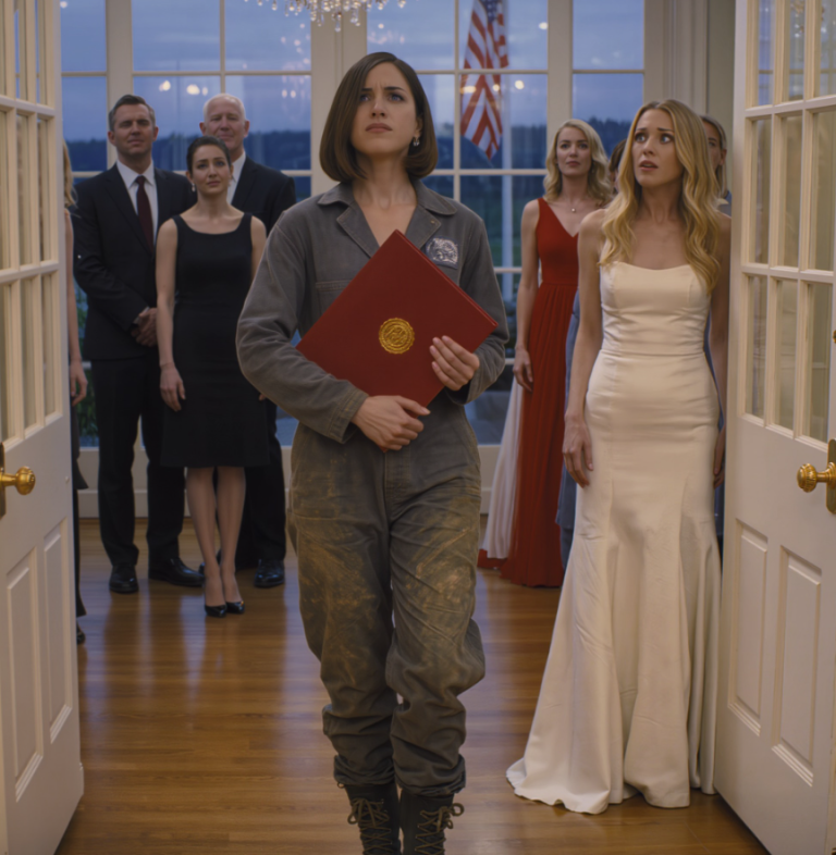 Moja siostra urządziła przyjęcie zaręczynowe za 85 000 dolarów w mojej winnicy w Napa Valley, otworzyła moją zamkniętą piwniczkę z winami vintage, powiedziała swoim miliarderom, że jestem „tylko ogrodnikiem” i myślała, że ​​jestem bezpiecznie poza krajem, w Paryżu — ale ja poleciałem wcześniej do domu, śledziłem na kamerach bezpieczeństwa każdą fałszywą wiadomość wysłaną w moim imieniu i każdą butelkę, którą otwierali bez mojego pozwolenia, a następnie wszedłem na jej przyjęcie w zabłoconych butach jako prawdziwy właściciel, trzymając w ręku akt własności i rachunki.